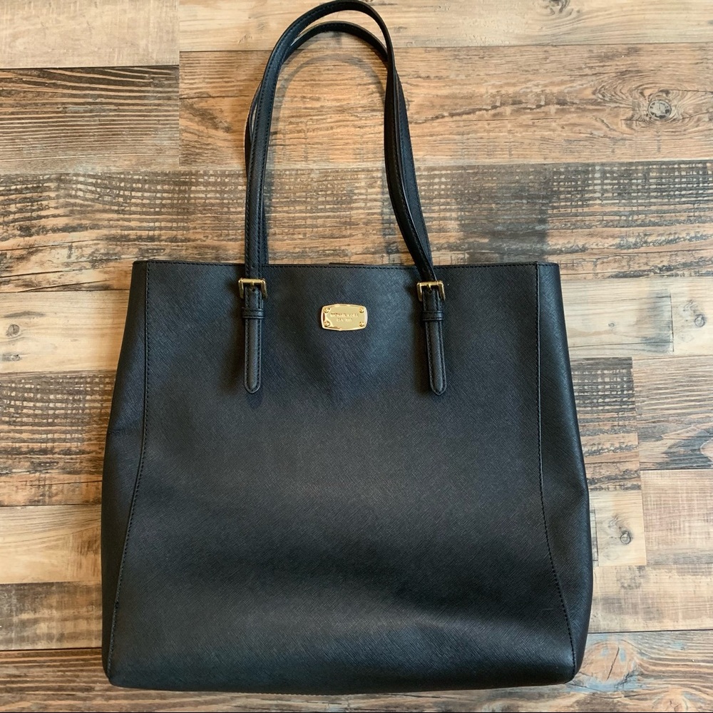 Michael Kors Jet Set Black Large Tote
